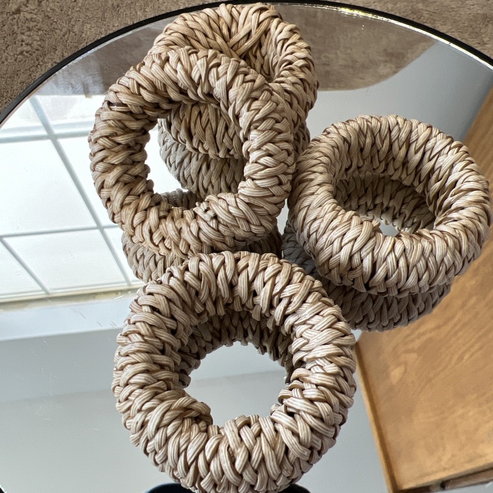 Set Of 4 Wicker Rattan Woven Napkin Rings Tan Beachy Boho Cottage core - Picture 6 of 8